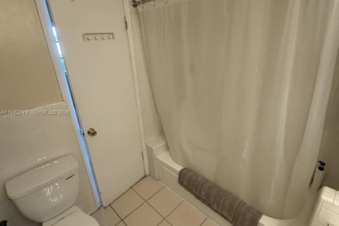 Copropriété à louer à Fort Lauderdale, Floride: 1 chambre, 63.64 m2 № 2000105 - photo 5