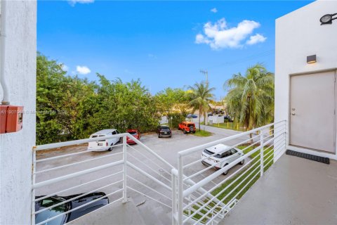 Снять в аренду кондоминиум в Майами-Бич, Флорида 41.25м2, № 1963803 - фото 19