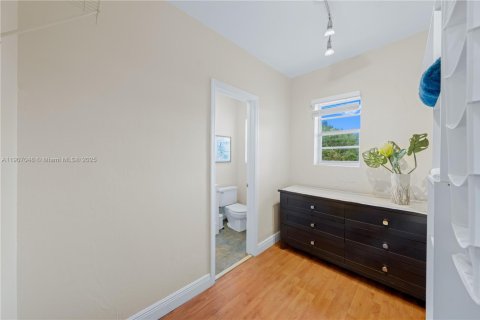 Снять в аренду кондоминиум в Майами-Бич, Флорида 41.25м2, № 1963803 - фото 12