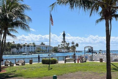 Condo in Pompano Beach, Florida, 1 bedroom  № 1921063 - photo 29