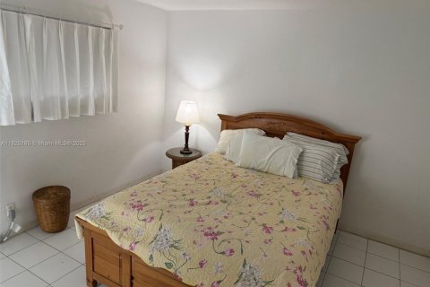 Condo in Pompano Beach, Florida, 1 bedroom  № 1921063 - photo 16