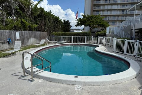 Condo in Pompano Beach, Florida, 1 bedroom  № 1921063 - photo 26