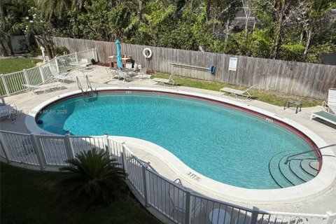 Condo in Pompano Beach, Florida, 1 bedroom  № 1921063 - photo 23