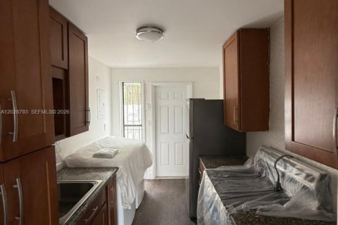 Villa ou maison à vendre à Miami, Floride: 2 chambres, 107.77 m2 № 2257806 - photo 10