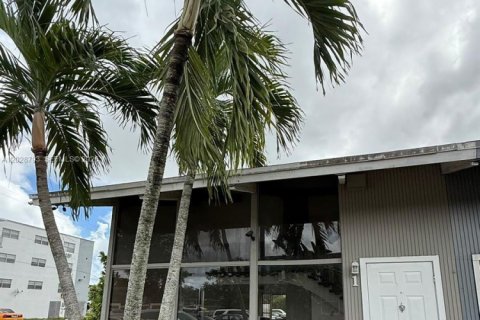 Villa ou maison à Miami, Floride 2 chambres, 107.77 m2 № 2257806