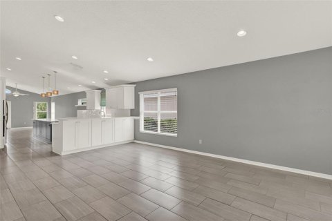 House in Oviedo, Florida 4 bedrooms, 179.3 sq.m. № 1751456 - photo 20