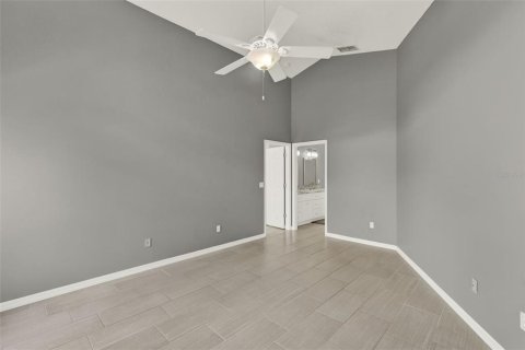 House in Oviedo, Florida 4 bedrooms, 179.3 sq.m. № 1751456 - photo 28