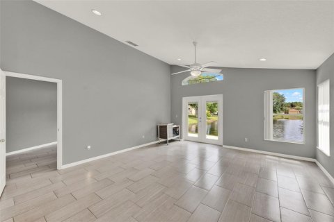 House in Oviedo, Florida 4 bedrooms, 179.3 sq.m. № 1751456 - photo 24