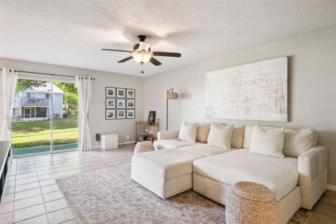 Copropriété à louer à Orlando, Floride: 2 chambres, 103.31 m2 № 2105383 - photo 4