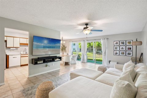 Copropriété à louer à Orlando, Floride: 2 chambres, 103.31 m2 № 2105383 - photo 3