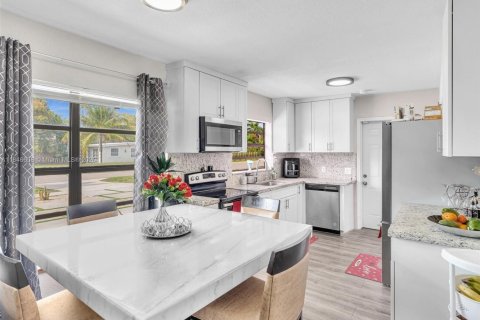 Casa en venta en Fort Lauderdale, Florida, 3 dormitorios, 97.73 m2 № 1846251 - foto 17
