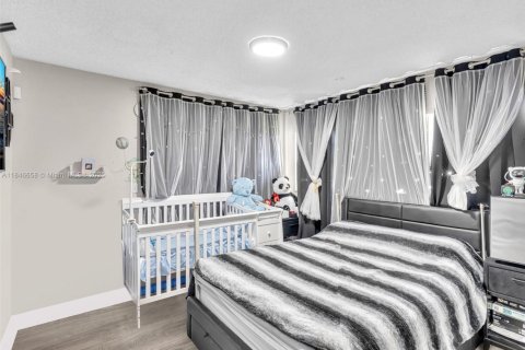 Casa en venta en Fort Lauderdale, Florida, 3 dormitorios, 97.73 m2 № 1846251 - foto 5