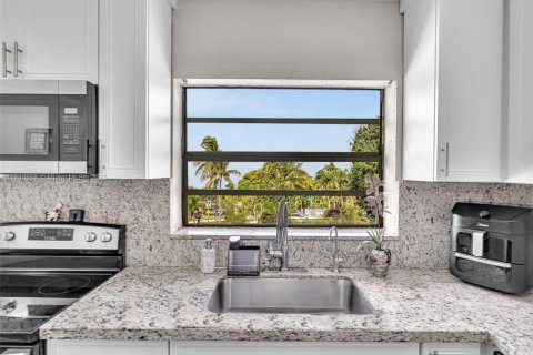 Casa en venta en Fort Lauderdale, Florida, 3 dormitorios, 97.73 m2 № 1846251 - foto 22