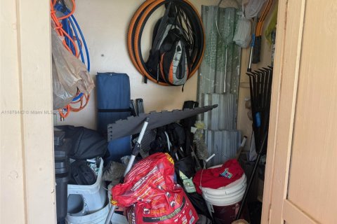 Touwnhouse à vendre à Miami, Floride: 3 chambres, 98.57 m2 № 1929325 - photo 22