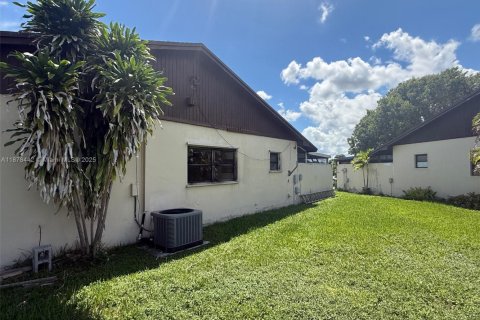 Touwnhouse à vendre à Miami, Floride: 3 chambres, 98.57 m2 № 1929325 - photo 25