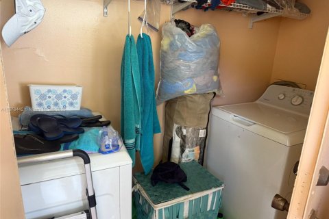 Touwnhouse à vendre à Miami, Floride: 3 chambres, 98.57 m2 № 1929325 - photo 21