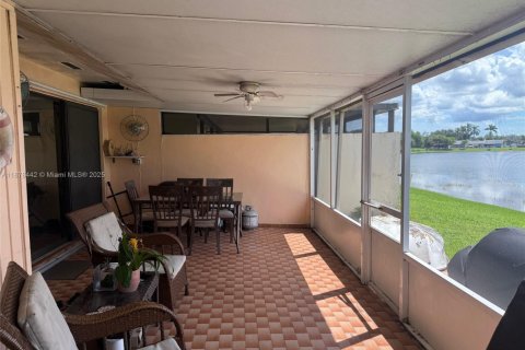 Touwnhouse à vendre à Miami, Floride: 3 chambres, 98.57 m2 № 1929325 - photo 19