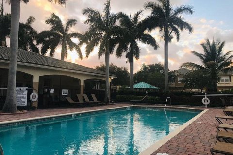 Touwnhouse à vendre à Stuart, Floride: 3 chambres, 164.99 m2 № 1223625 - photo 1