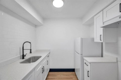 Copropriété à vendre à Clearwater, Floride: 1 chambre, 54.35 m2 № 2236205 - photo 16