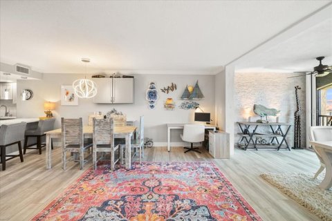 Condo in Sarasota, Florida, 2 bedrooms  № 1797300 - photo 24