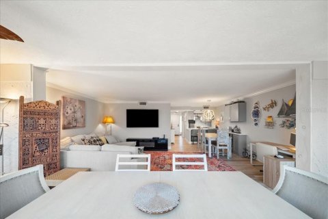 Condo in Sarasota, Florida, 2 bedrooms  № 1797300 - photo 20