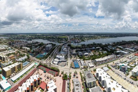 Condo in Sarasota, Florida, 2 bedrooms  № 1797300 - photo 8