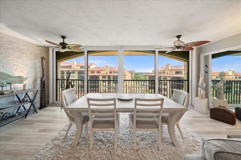Condo in Sarasota, Florida, 2 bedrooms  № 1797300 - photo 22