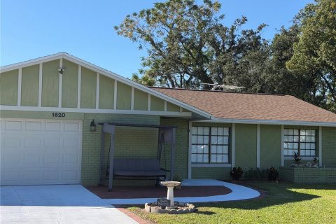 Villa ou maison à Deltona, Floride 3 chambres, 156.35 m2 № 2430737