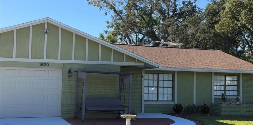 Villa ou maison à Deltona, Floride 3 chambres, 156.35 m2 № 2430737