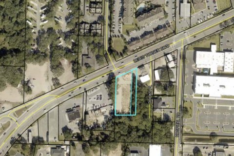 Commercial property in Fort Walton Beach, Florida № 559967 - photo 1