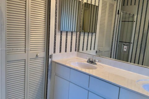 House in Weston, Florida 3 bedrooms, 182.37 sq.m. № 1986165 - photo 28