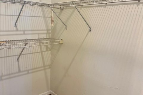 House in Weston, Florida 3 bedrooms, 182.37 sq.m. № 1986165 - photo 30