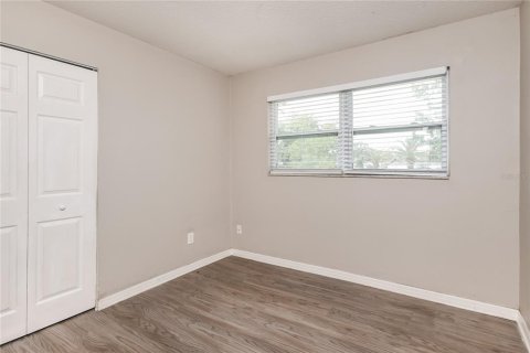 House in Orlando, Florida 3 bedrooms, 113.15 sq.m. № 1908372 - photo 12