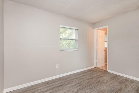 House in Orlando, Florida 3 bedrooms, 113.15 sq.m. № 1908372 - photo 9