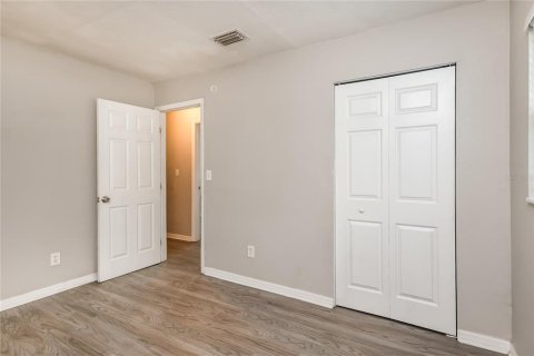 House in Orlando, Florida 3 bedrooms, 113.15 sq.m. № 1908372 - photo 10