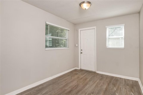 House in Orlando, Florida 3 bedrooms, 113.15 sq.m. № 1908372 - photo 6