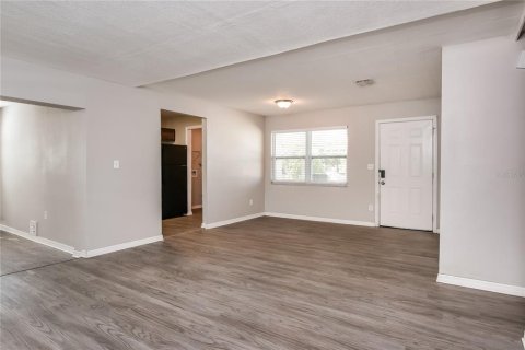 House in Orlando, Florida 3 bedrooms, 113.15 sq.m. № 1908372 - photo 5