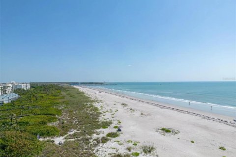 Townhouse in Cape Canaveral, Florida 2 bedrooms, 94.2 sq.m. № 1004196 - photo 19