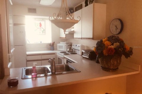 Townhouse in Cape Canaveral, Florida 2 bedrooms, 94.2 sq.m. № 1004196 - photo 6