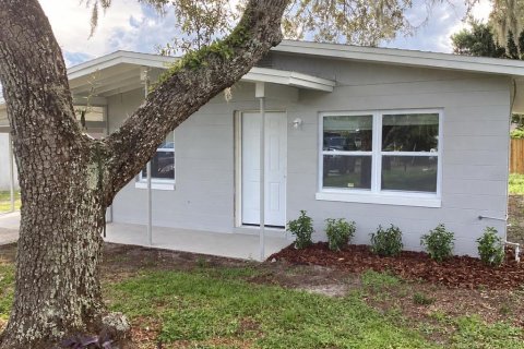 Villa ou maison à louer à Ocoee, Floride: 2 chambres, 71.35 m2 № 2430538 - photo 2