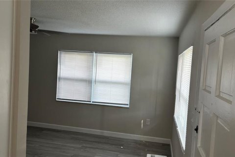 Villa ou maison à louer à Ocoee, Floride: 2 chambres, 71.35 m2 № 2430538 - photo 10