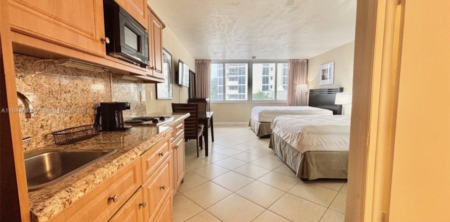 Hôtel, hôtellerie à Sunny Isles Beach, Floride 33.44 m2 № 1863505
