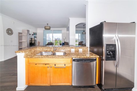 Copropriété à vendre à Sunny Isles Beach, Floride: 3 chambres, 125.7 m2 № 2021568 - photo 17