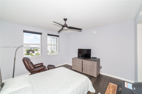 Copropriété à vendre à Sunny Isles Beach, Floride: 3 chambres, 125.7 m2 № 2021568 - photo 19