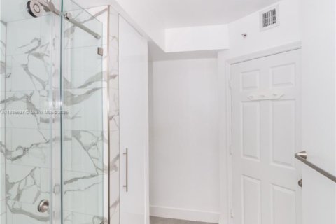 Copropriété à vendre à Sunny Isles Beach, Floride: 3 chambres, 125.7 m2 № 2021568 - photo 27