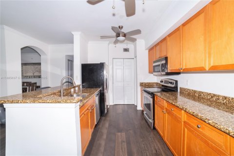 Copropriété à vendre à Sunny Isles Beach, Floride: 3 chambres, 125.7 m2 № 2021568 - photo 11