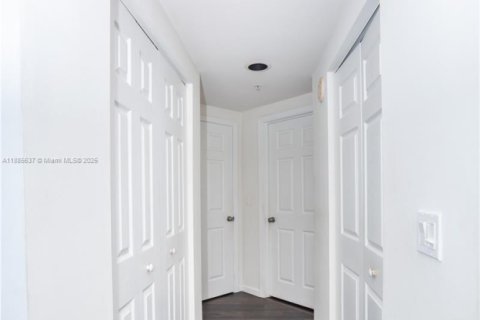 Copropriété à vendre à Sunny Isles Beach, Floride: 3 chambres, 125.7 m2 № 2021568 - photo 29