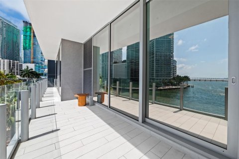 Propiedad comercial en venta en Miami, Florida № 2174449 - foto 9