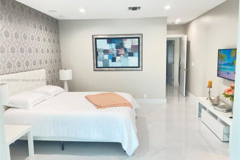 Casa en venta en Fort Lauderdale, Florida, 3 dormitorios № 1954298 - foto 15