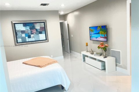Casa en venta en Fort Lauderdale, Florida, 3 dormitorios № 1954298 - foto 14